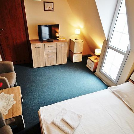Dworek Familijny Kolobrzeg Luaran gambar